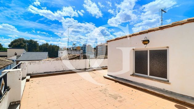 Foto 1 de Venta de casa rural en Centro - Chiva de 6 habitaciones con terraza y balcón