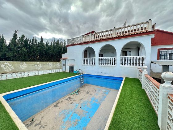 Foto 2 de Xalet en venda a Catadau de 6 habitacions amb terrassa i piscina
