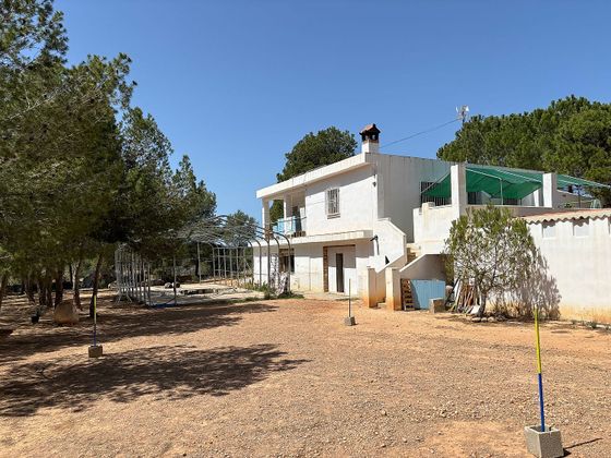 Foto 1 de Casa en venda a Vilamarxant de 6 habitacions amb terrassa i garatge