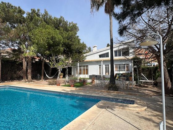 Foto 1 de Xalet en venda a Zona Galúa-Calnegre de 4 habitacions amb piscina i jardí