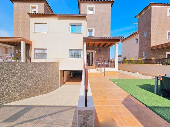 Foto 1 de Chalet en venta en La Palma de 4 habitaciones con terraza y aire acondicionado