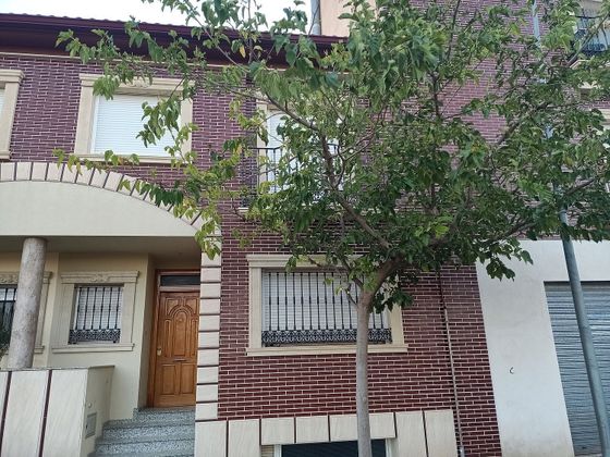 Foto 1 de Dúplex en venta en avenida De José Sánchez Cerezo de 4 habitaciones con terraza y garaje
