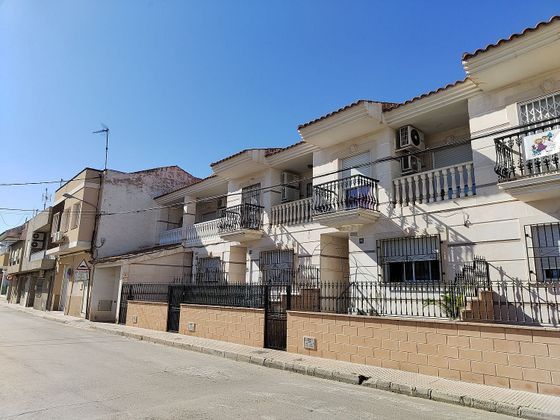 Foto 1 de Casa en venta en Alguazas de 4 habitaciones con terraza y garaje