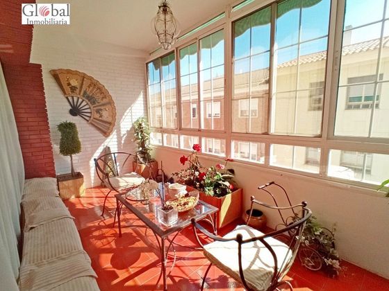 Foto 1 de Pis en venda a Santa Marina - La Paz de 4 habitacions amb terrassa i garatge