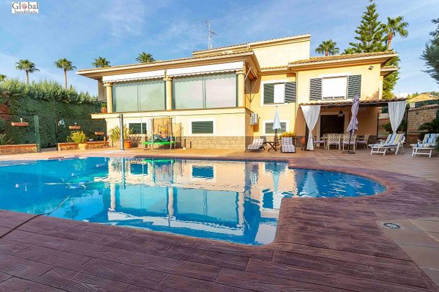 Foto 1 de Xalet en venda a Ctra de Sevilla - Ronda sur de 5 habitacions amb piscina i aire acondicionat