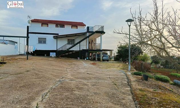 Foto 1 de Venta de casa rural en Las Vaguadas - Urb. del Sur de 4 habitaciones con terraza y aire acondicionado