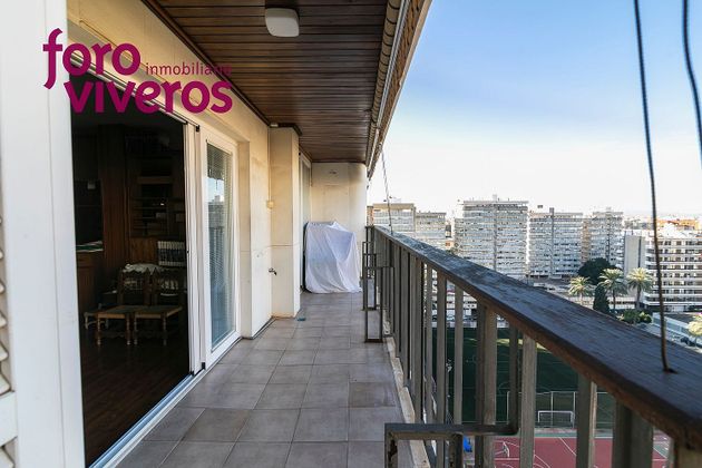 Foto 2 de Pis en venda a Jaume Roig de 6 habitacions amb terrassa i garatge