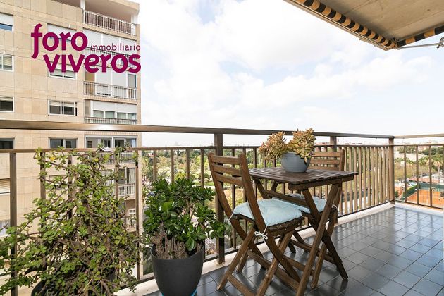 Foto 2 de Pis en venda a Jaume Roig de 4 habitacions amb terrassa i garatge