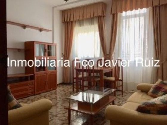 Foto 2 de Alquiler de piso en Villafranca de los Barros de 3 habitaciones con muebles y aire acondicionado