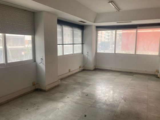 Foto 1 de Oficina en alquiler en Los Remedios de 700 m²