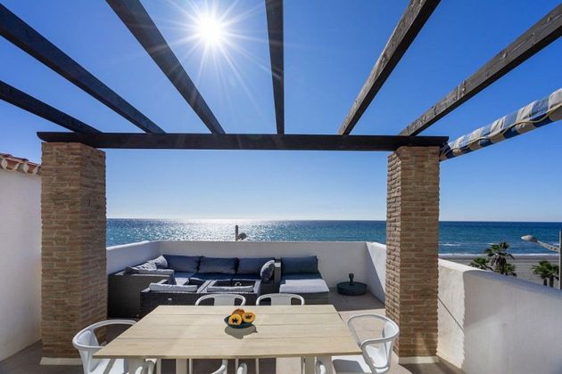 Foto 1 de Àtic en venda a Laguna Beach de 2 habitacions amb terrassa i piscina