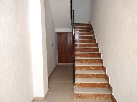 Foto 2 de Casa en venta en Beniaján de 4 habitaciones con terraza y balcón