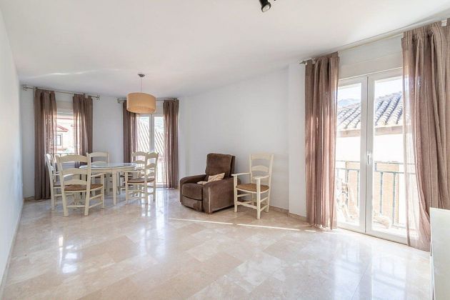 Foto 2 de Piso en venta en Guejar Sierra de 4 habitaciones con terraza y calefacción