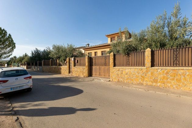 Foto 2 de Casa en venda a Atarfe de 5 habitacions amb terrassa i piscina