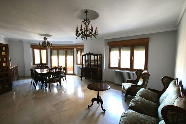 Foto 1 de Oficina en alquiler en Centro - Sagrario con terraza y aire acondicionado