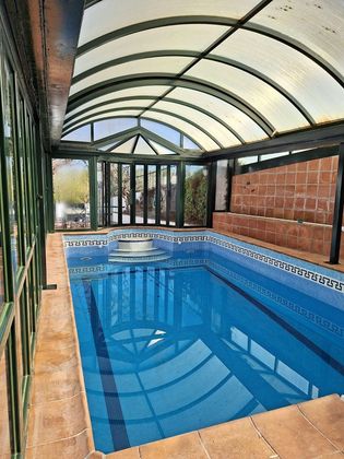 Foto 2 de Alquiler de chalet en Gójar de 5 habitaciones con terraza y piscina