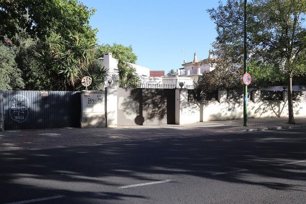 Foto 1 de Xalet en venda a Sector Sur  - La Palmera - Reina Mercedes de 5 habitacions amb terrassa i garatge