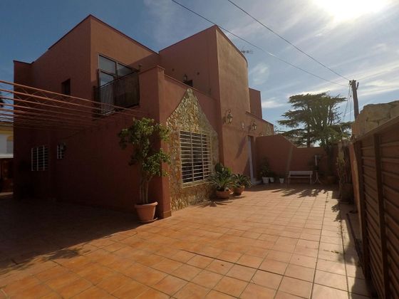 Foto 1 de Venta de chalet en Moguer de 5 habitaciones con terraza y piscina