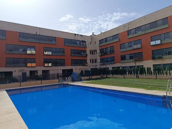 Foto 1 de Venta de ático en Camas de 4 habitaciones con terraza y piscina