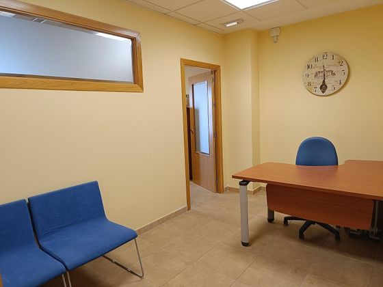 Foto 1 de Venta de oficina en Utrera con aire acondicionado y ascensor