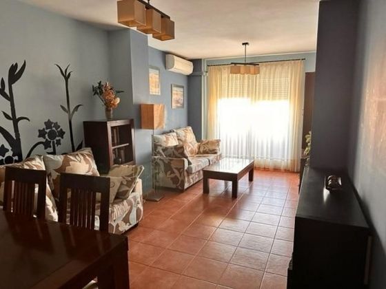 Foto 2 de Piso en venta en Algaba (La) de 2 habitaciones con terraza y piscina
