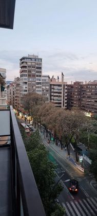 Foto 1 de Alquiler de piso en Centro - Murcia de 5 habitaciones con muebles y balcón