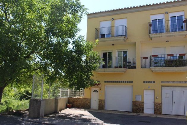 Foto 1 de Casa en venda a calle La Torella de 3 habitacions amb garatge i balcó