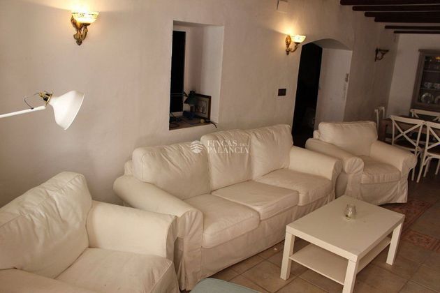 Foto 2 de Casa en venda a calle Castillo de 4 habitacions i 140 m²