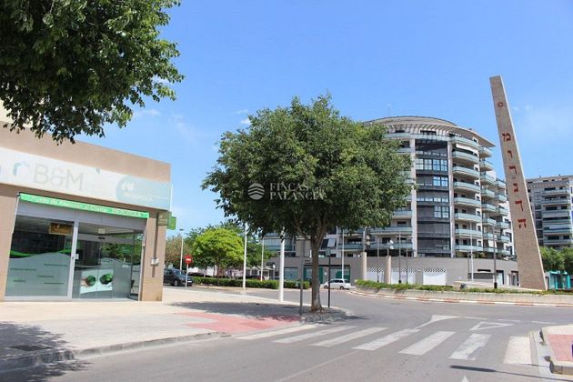 Foto 1 de Local en venda a plaza De Blasco Ibáñez de 163 m²