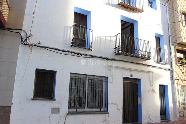 Foto 1 de Casa en venda a calle Mayor de 6 habitacions amb balcó