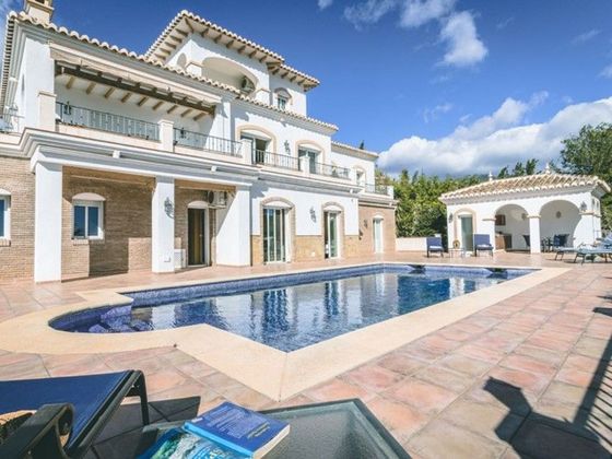 Foto 2 de Casa adossada en venda a Frigiliana de 5 habitacions amb terrassa i piscina