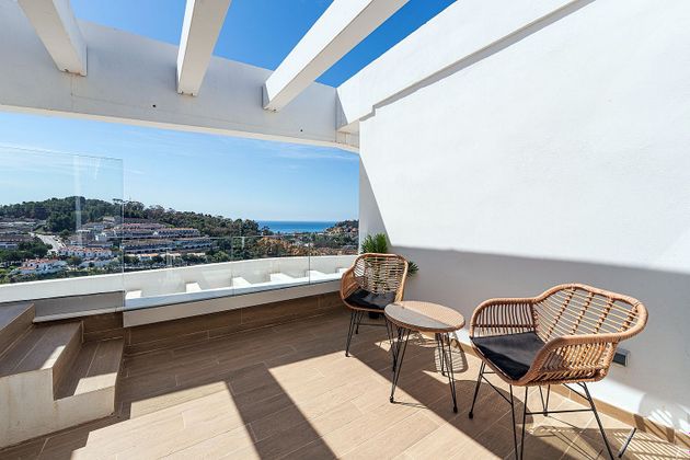 Foto 1 de Àtic en venda a El Mayorazgo - El Limonar de 2 habitacions amb terrassa i piscina