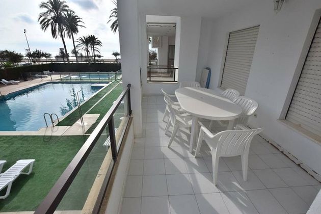 Foto 1 de Piso en alquiler en paseo Marítimo Rey de España de 4 habitaciones con terraza y piscina