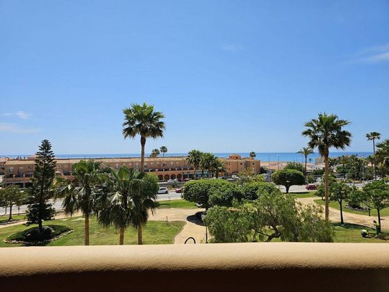Foto 1 de Pis en lloguer a calle Mar Cantabrico de 3 habitacions amb terrassa i piscina