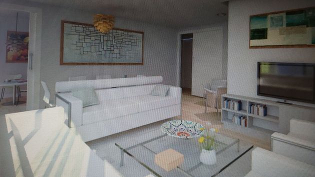 Foto 2 de Pis en venda a Juan Carlos I de 3 habitacions amb terrassa i garatge