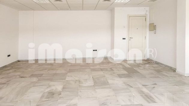 Foto 1 de Alquiler de oficina en Montequinto de 75 m²