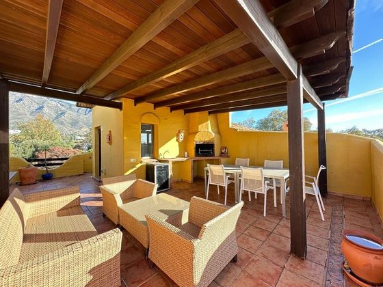 Foto 1 de Casa adossada en venda a urbanización Merediana de 3 habitacions amb terrassa i piscina