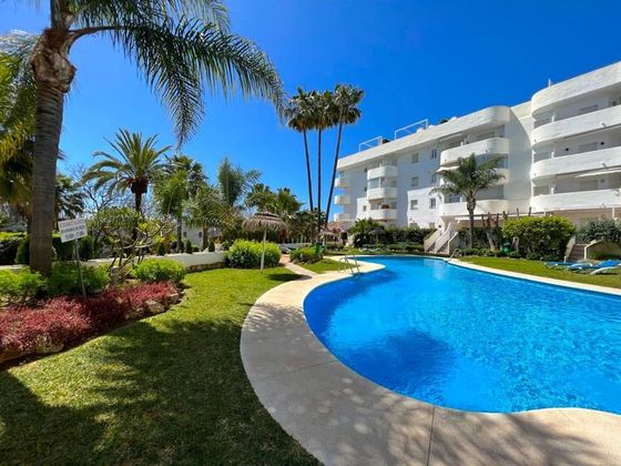 Foto 2 de Pis en lloguer a urbanización Marbella Real de 2 habitacions amb terrassa i piscina