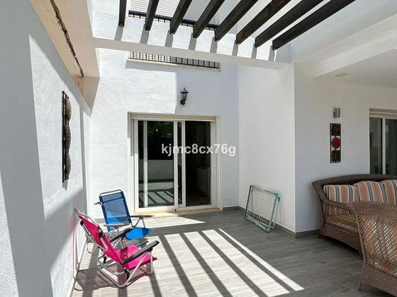 Foto 2 de Piso en venta en urbanización Riviera del Sol de 3 habitaciones con terraza y piscina