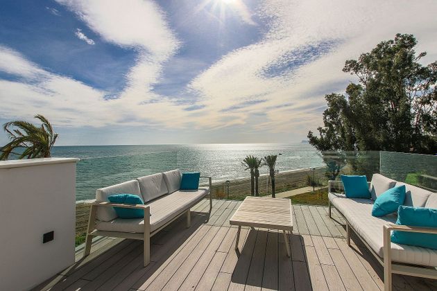 Foto 2 de Casa en venda a urbanización Playa de Guadalobon de 4 habitacions amb terrassa i piscina