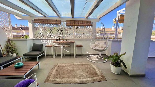 Foto 2 de Àtic en venda a calle Av Principe Salman de 1 habitació amb terrassa i piscina