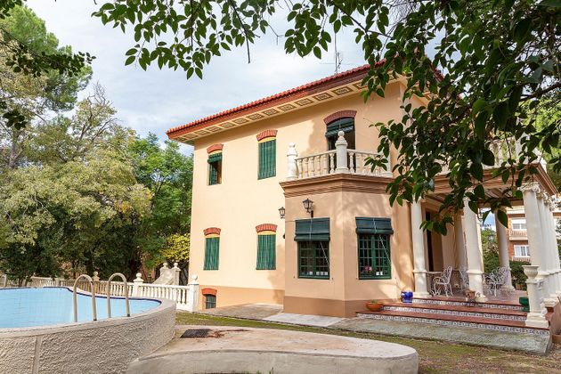 Foto 2 de Xalet en venda a Centro - Bétera de 6 habitacions amb terrassa i piscina