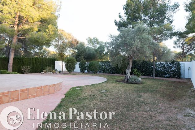 Foto 2 de Alquiler de chalet en Serra de 5 habitaciones con terraza y jardín