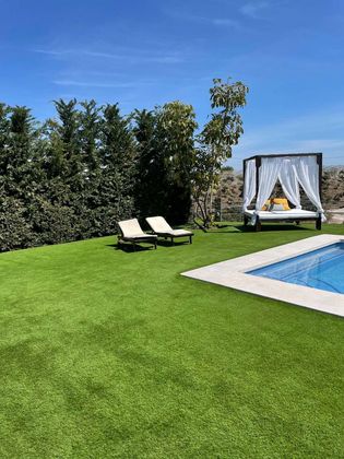 Foto 2 de Casa en venda a Algarrobo de 3 habitacions amb piscina i jardí