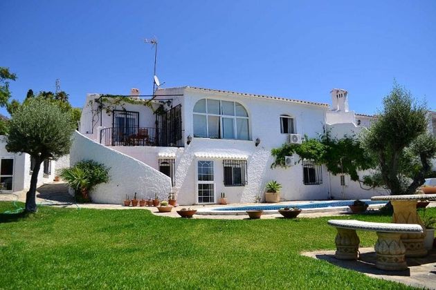 Foto 1 de Casa en venta en calle De Ronda de 6 habitaciones con terraza y piscina