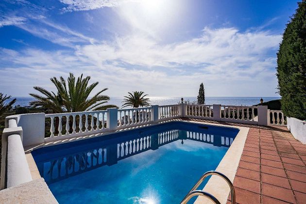 Foto 1 de Casa en venda a El Peñoncillo de 4 habitacions amb terrassa i piscina