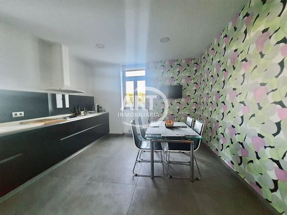 Foto 2 de Xalet en venda a Centro - Chiva de 5 habitacions amb terrassa i piscina