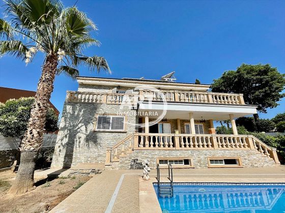 Foto 1 de Xalet en venda a El Paraiso-Los Almendros de 6 habitacions amb terrassa i piscina