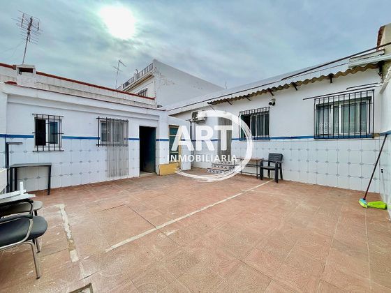 Foto 1 de Casa en venda a San Antonio de Benagéber de 3 habitacions amb terrassa i piscina