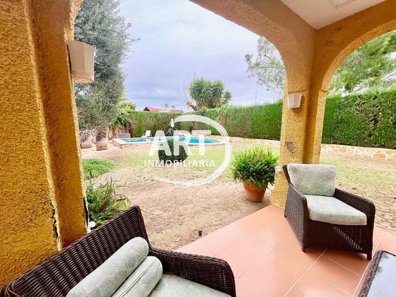 Foto 1 de Casa en venda a San Antonio de Benagéber de 5 habitacions amb terrassa i piscina